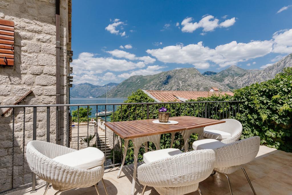 Villa Luxury Stone On The Sea With Private Pool And View โกตอร์ ภายนอก รูปภาพ