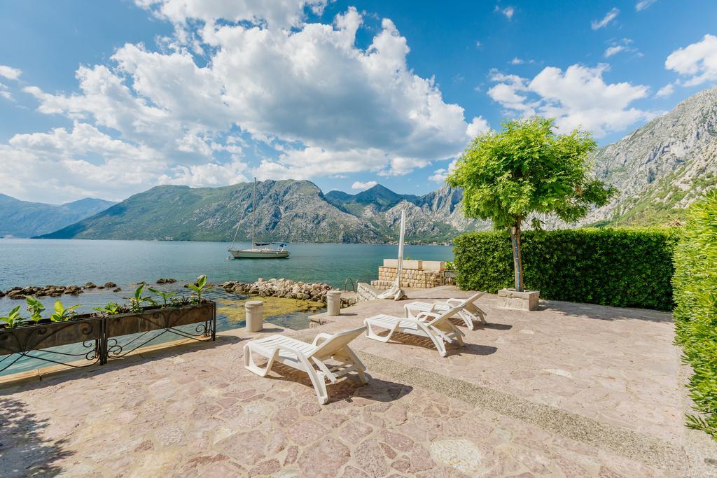 Villa Luxury Stone On The Sea With Private Pool And View โกตอร์ ภายนอก รูปภาพ