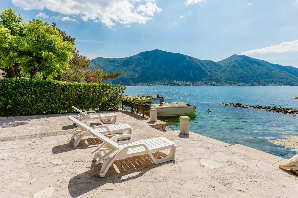 Villa Luxury Stone On The Sea With Private Pool And View โกตอร์ ภายนอก รูปภาพ
