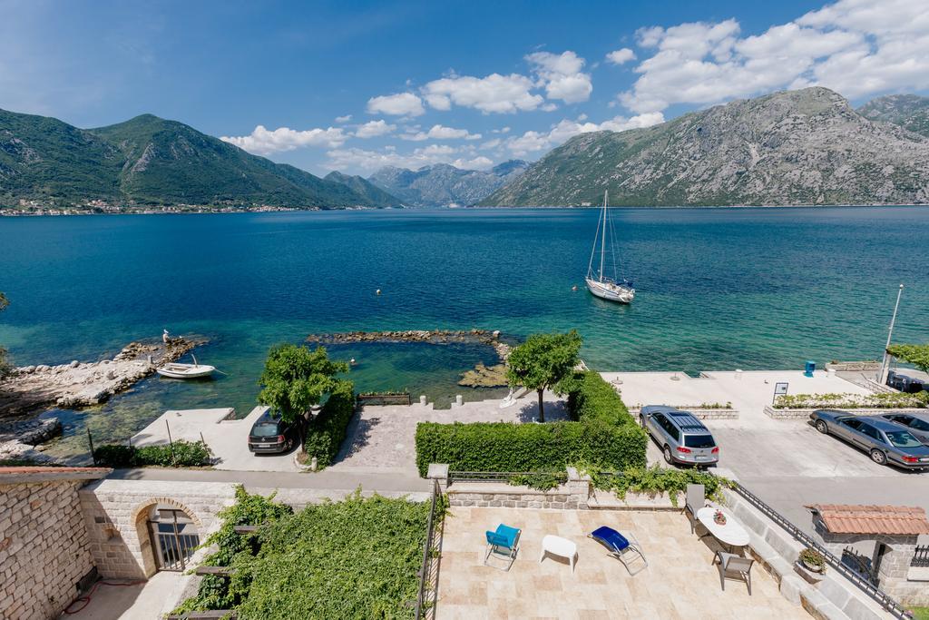 Villa Luxury Stone On The Sea With Private Pool And View โกตอร์ ภายนอก รูปภาพ
